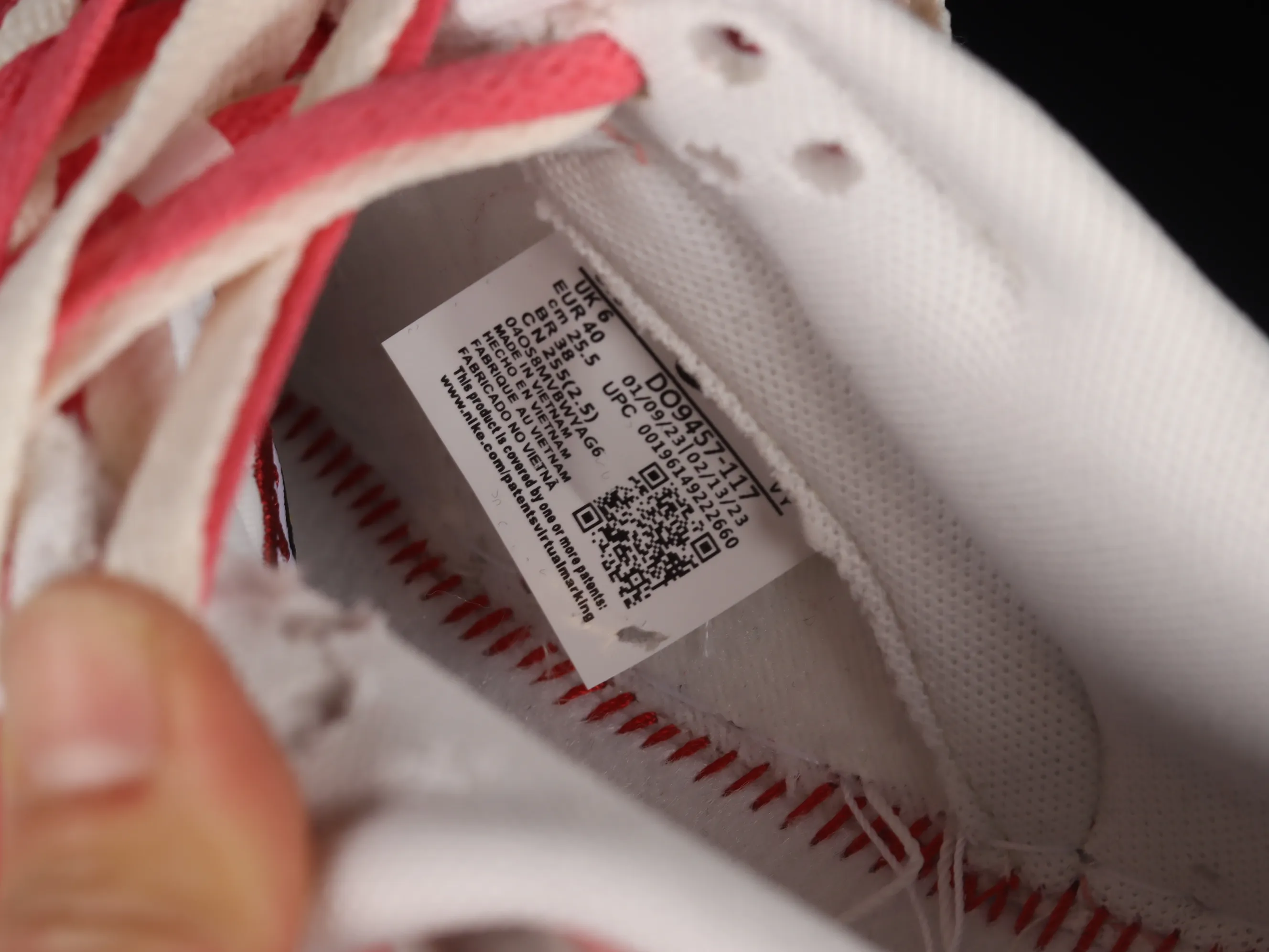 All Categories Nk SB Dunk Series Nk SB Dunk Low Low-top Sneakers Nk Dunk Low SE 2023 Year of the Rabbit Limited SB Smashed Backboard Fashion Casual Sneakers DO9457-117